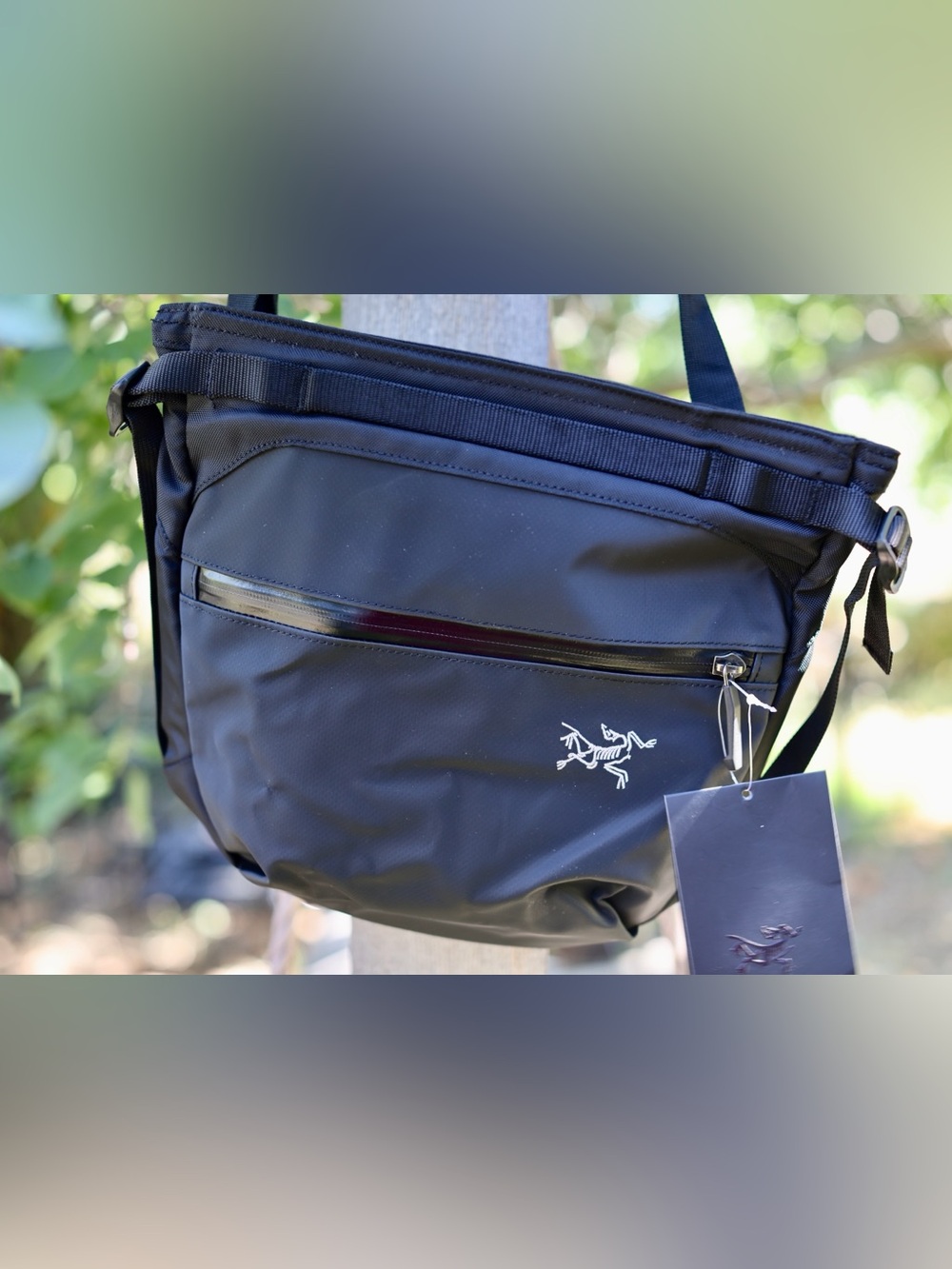 Arc'teryx Arro 8 Shoulders Messenger Bag Discontinued Version